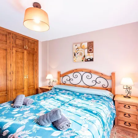 Centro, Playa Carabeo Nerja