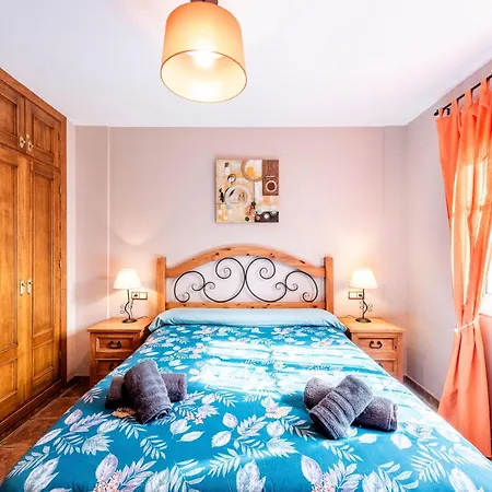 Centro, Playa Carabeo * Nerja